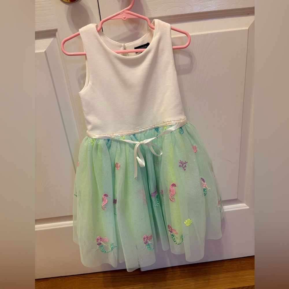 Zunie White Dress with Mint Green Accents